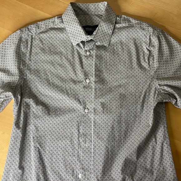 Kenneth Cole patterned button down M - Picture 3 of 3